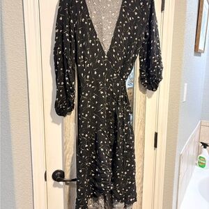 Lovestitch Elegant Black Floral Long Sleeve Wrap Dress